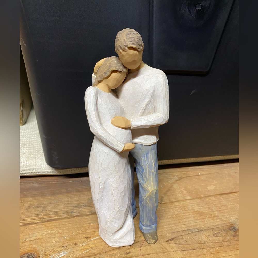 Willow Tree pregnancy statue